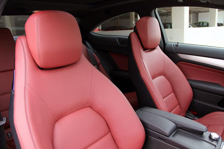 Mercedes-Benz C-Class Coupe 2012 года  (фото 27 из 99)
